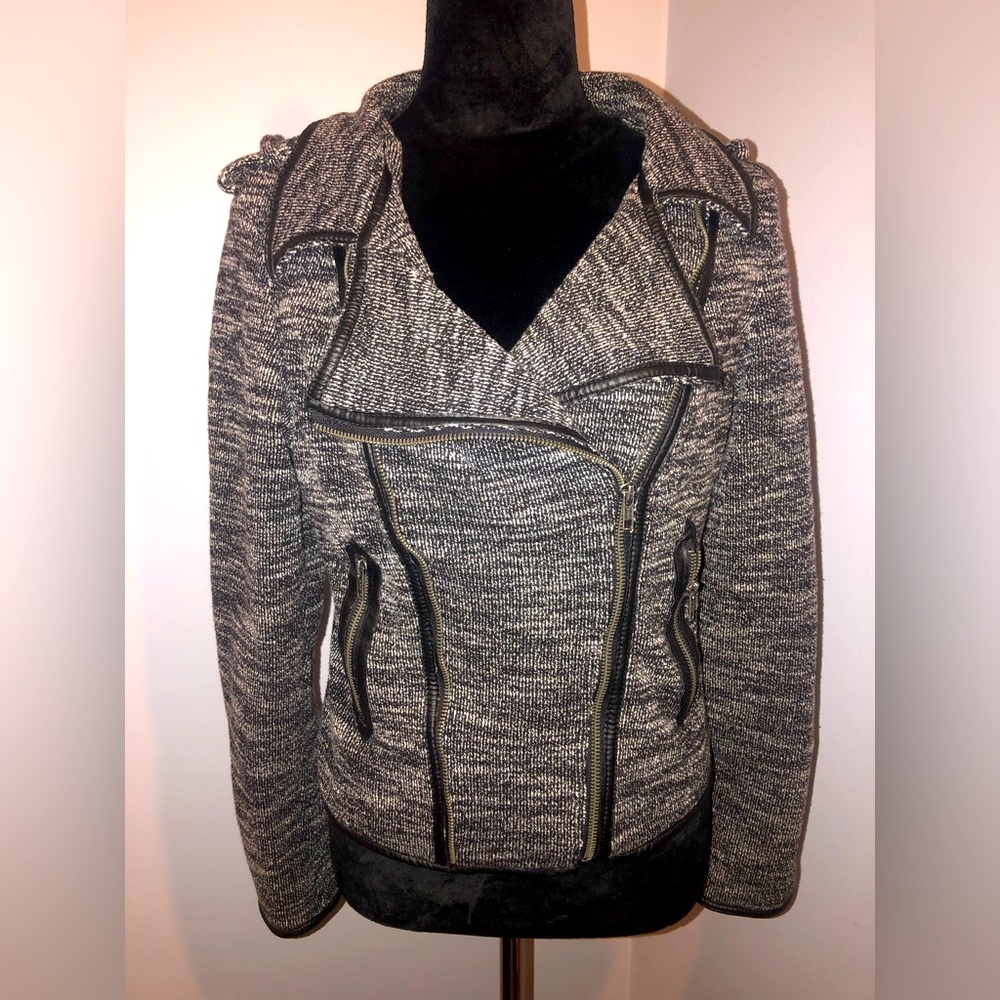 GUC Fall/Winter Jacket in size Large